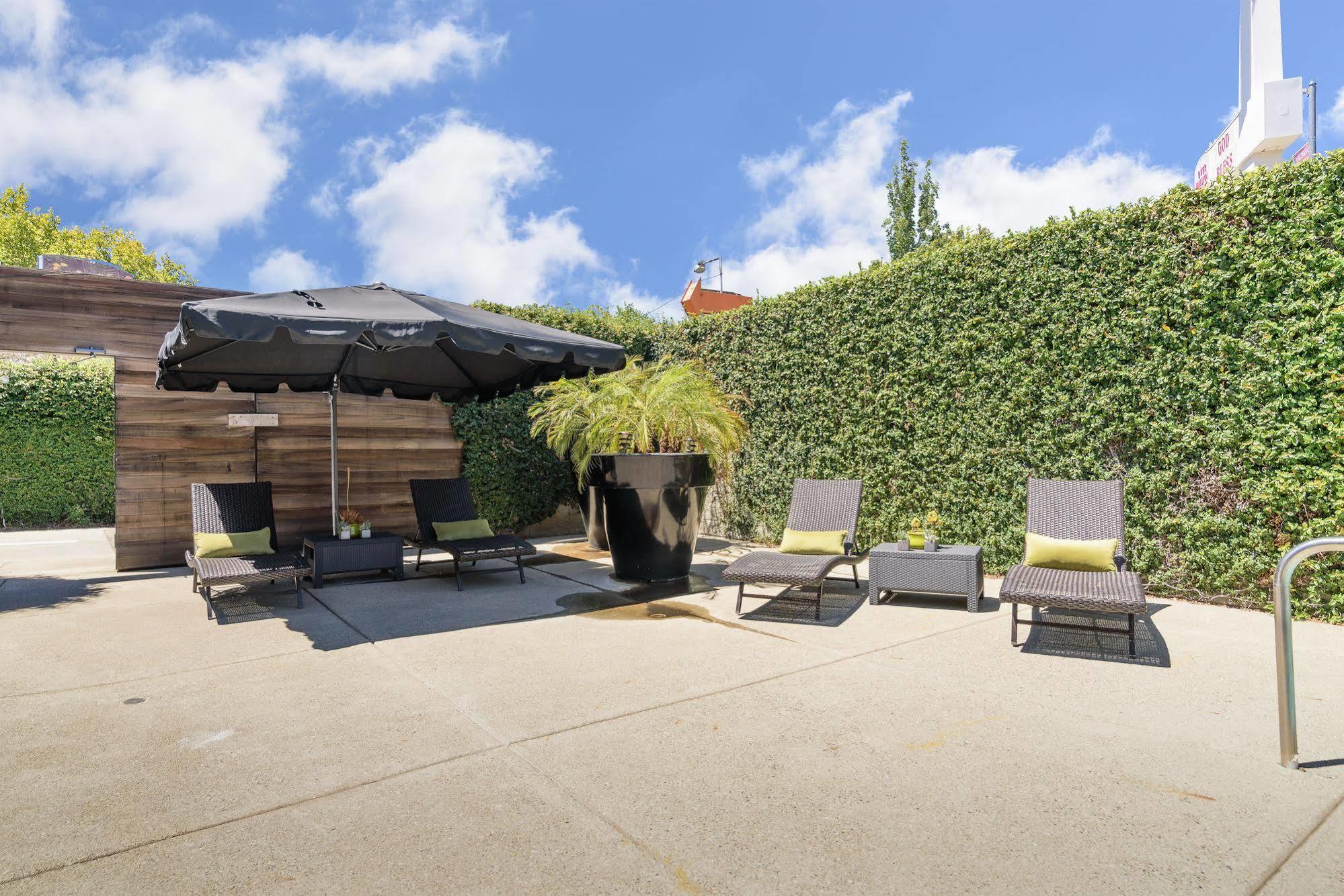 The Greens Hotel On Del Paso ซาคราเมนโต ภายนอก รูปภาพ